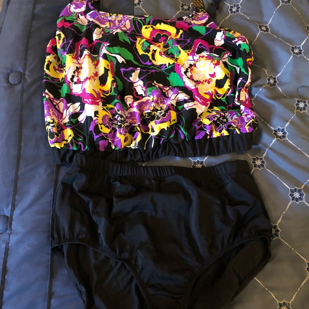 NWOT plus size high waist swim suit